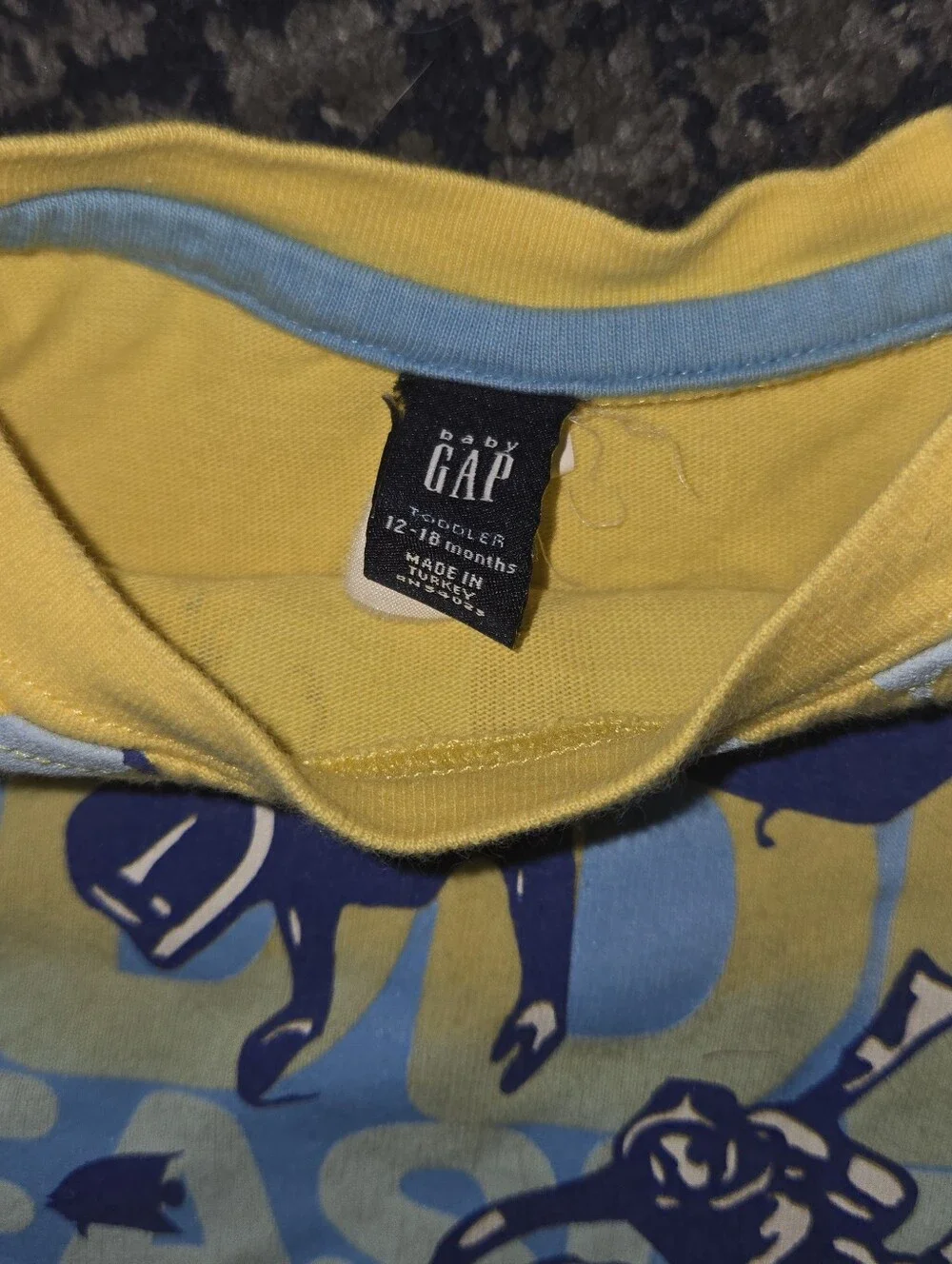 GAP Vintage Y2k Baby Boy 12-18 Months Yellow & Blue Scuba Ocean Graphic Tee